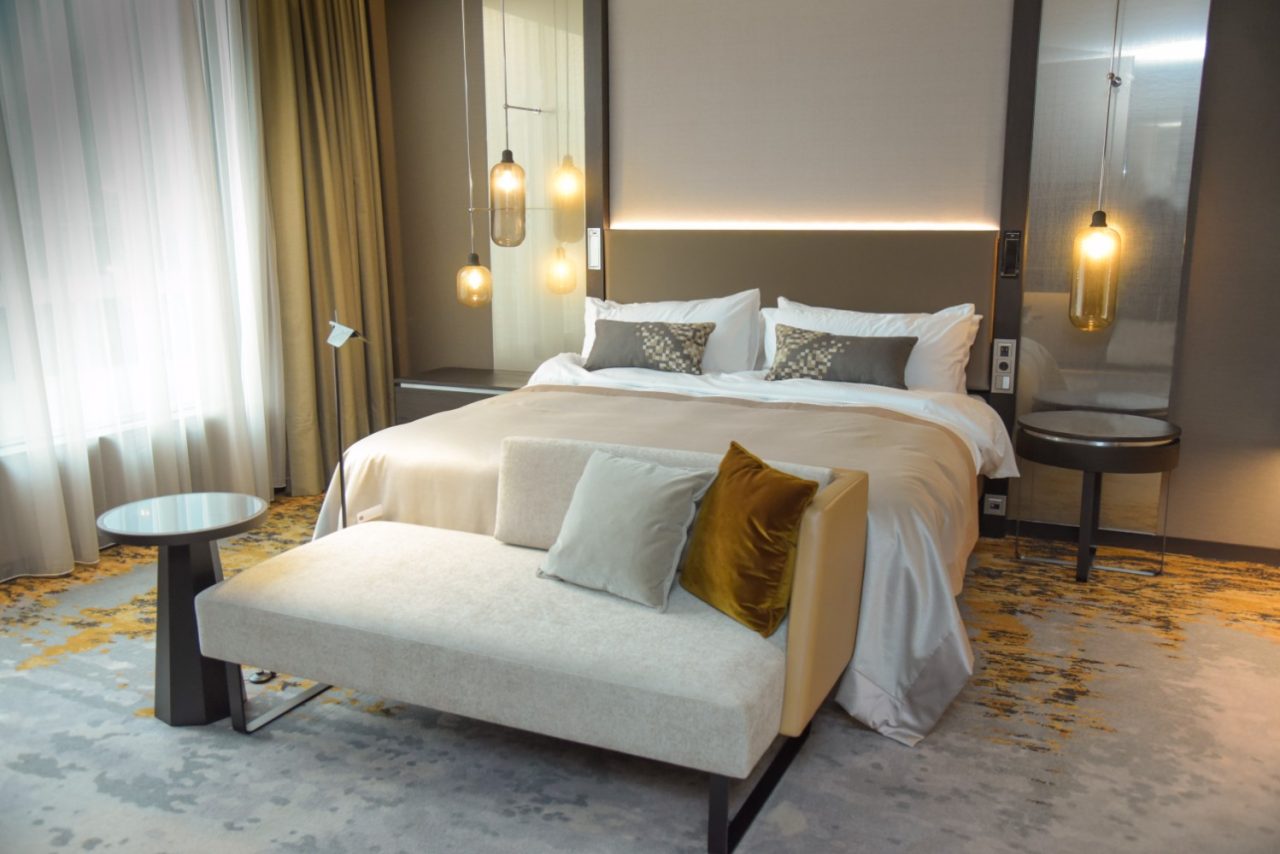 Alarwool - custom woven carpets - king room