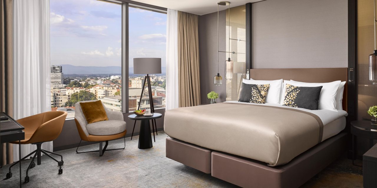 Alarwool - custom woven carpets - king room 2