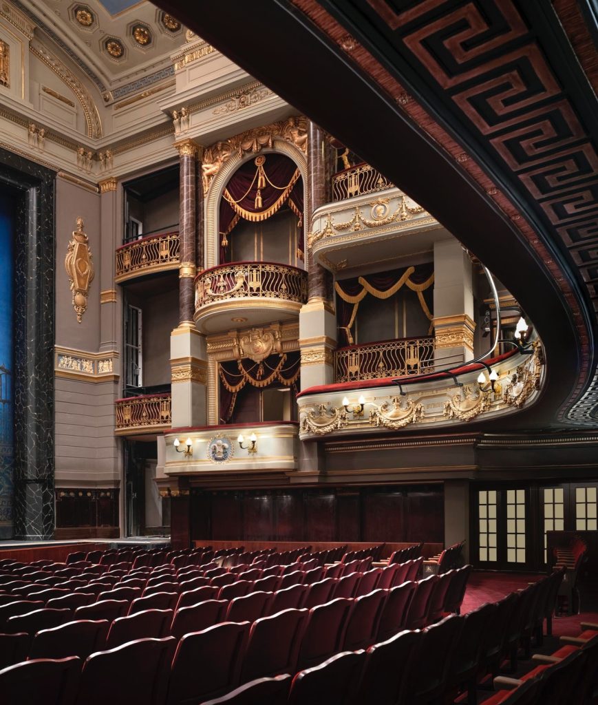 THEATRE ROYAL DRURY LANE, LONDON 7 Alarwool - custom woven carpets - 1425 n95 htweb 1