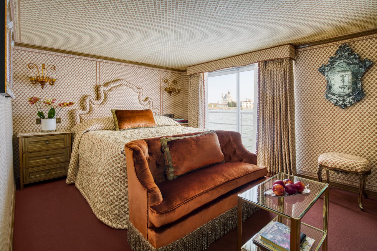 Alarwool - custom woven carpets - ss la venezia uniworld suite room3 1