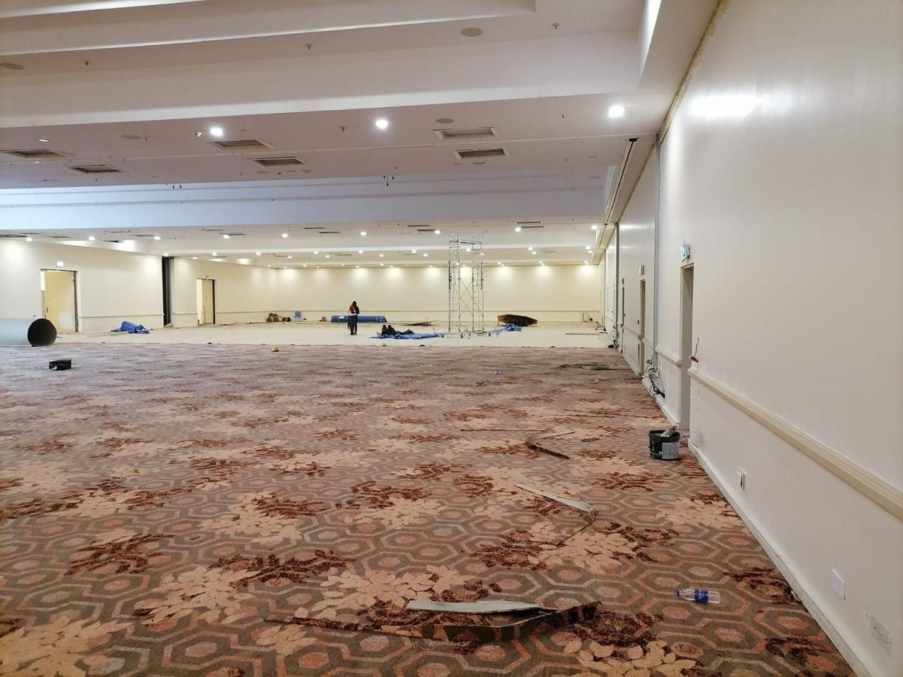 Alarwool - custom woven carpets - alarwool installation abuja