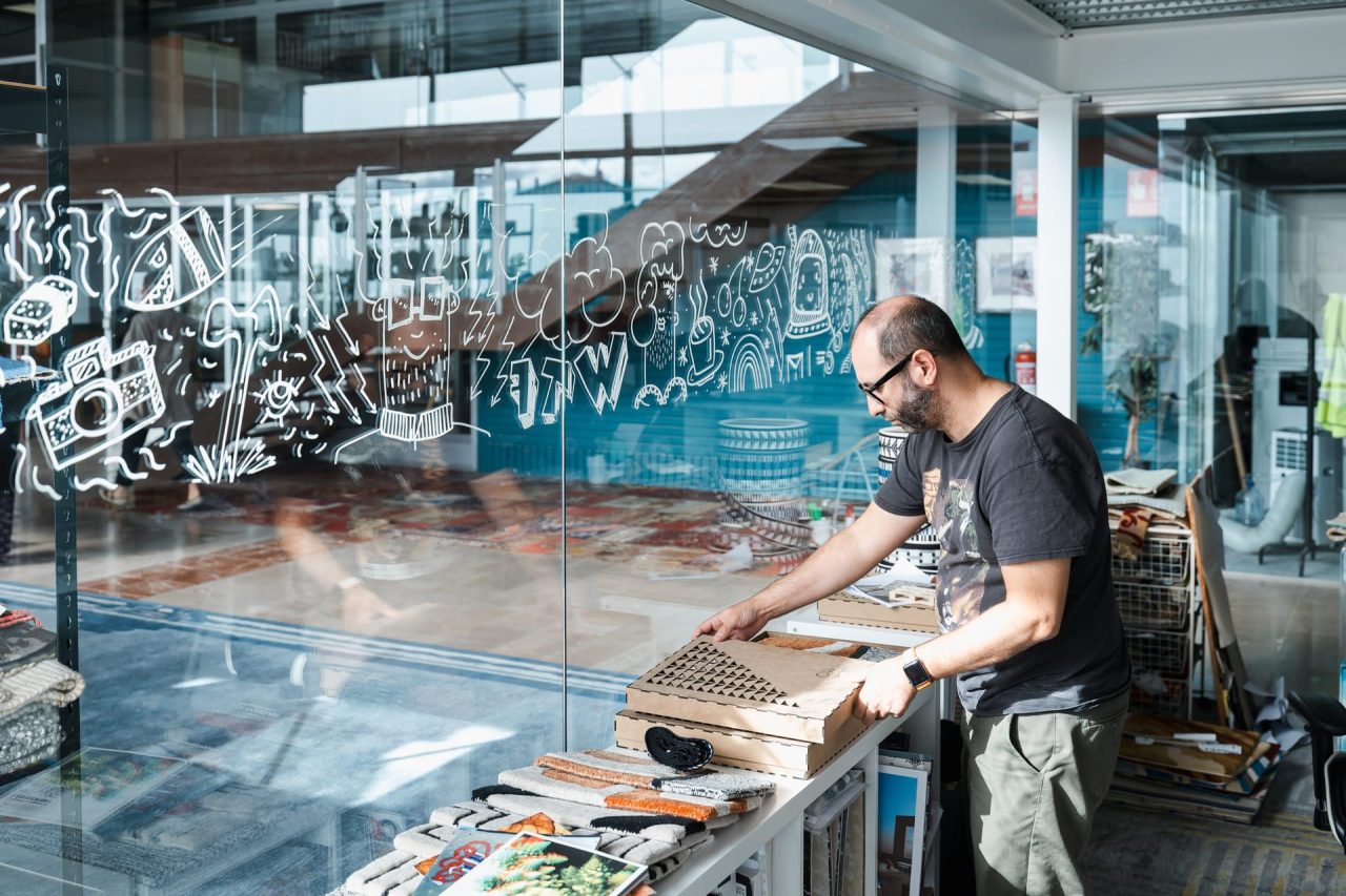 Alarwool - custom woven carpets - alarwool burgos 0015