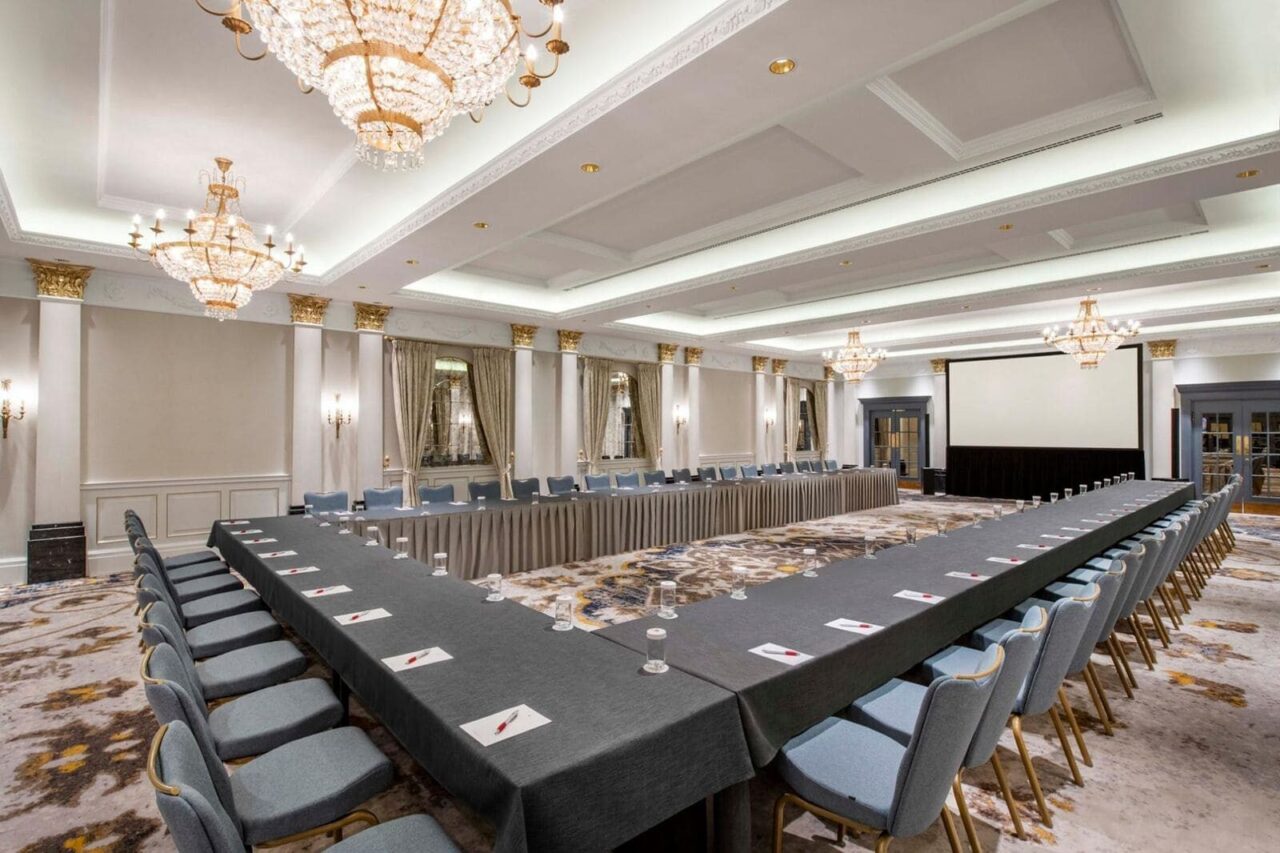 Alarwool - custom woven carpets - courtyard marriot tbilisi ballroom 02