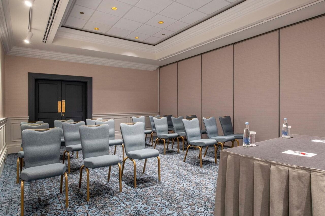 Alarwool - custom woven carpets - courtyard marriot tbilisi meeting room 08