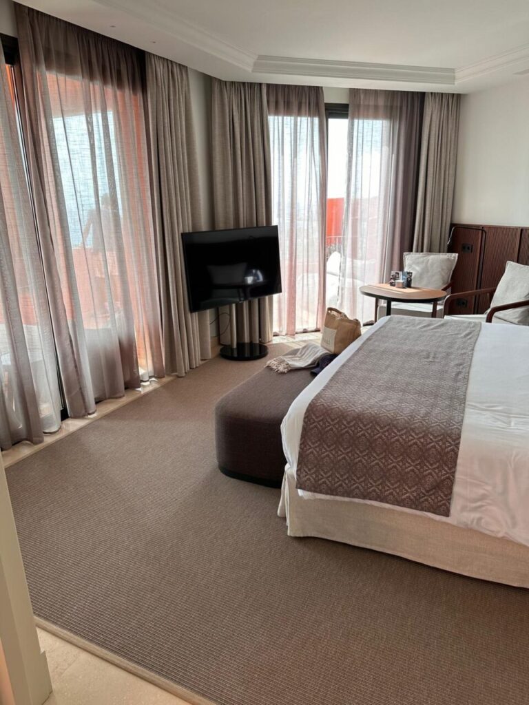 Alarwool - custom woven carpets - tivoli la caleta 09