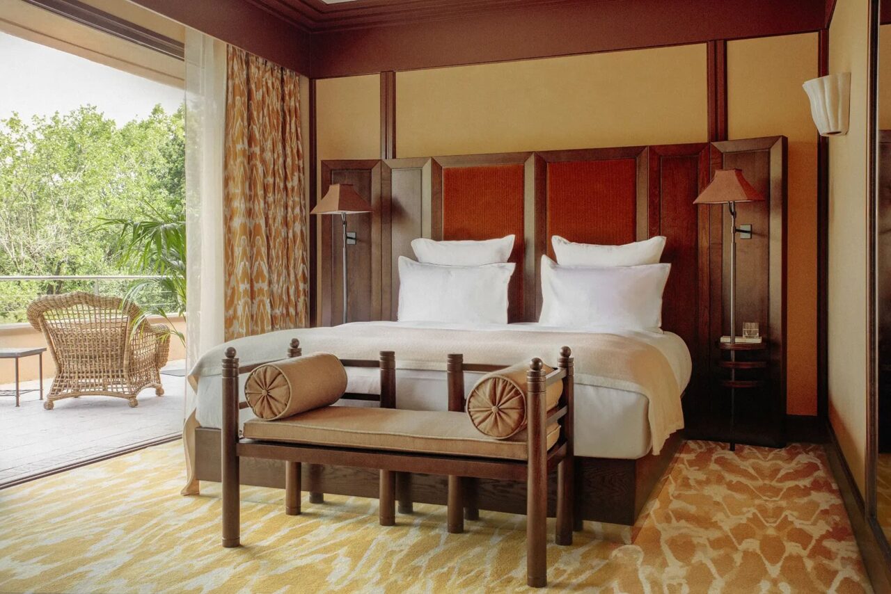 Alarwool - custom woven carpets - le mas candille mougins bedroom 02