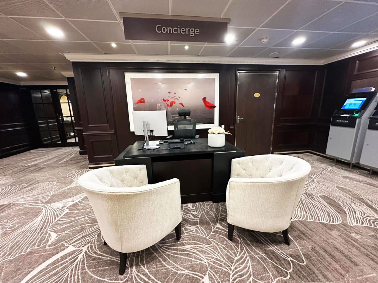 Alarwool - custom woven carpets - azamara cruiseship 04